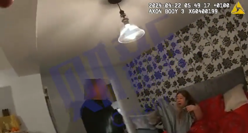 2024년 4월 22일, 첸즈민이 영국에서 체포된 영상