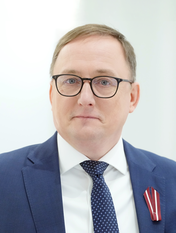 ECB 카자크스 "금리 인상 서두르지 않을 것"···신중론 재확인